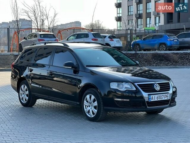 Черный Фольксваген Пассат, объемом двигателя 1.97 л и пробегом 351 тыс. км за 5399 $, фото 1 на Automoto.ua