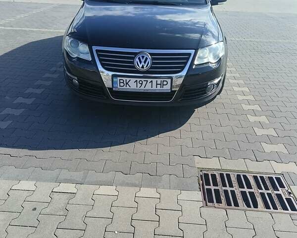 Чорний Фольксваген Пассат, об'ємом двигуна 2 л та пробігом 360 тис. км за 7150 $, фото 1 на Automoto.ua