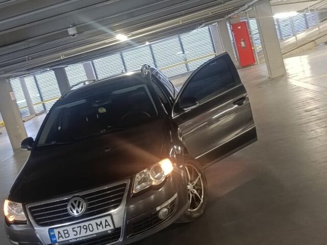 Черный Фольксваген Пассат, объемом двигателя 2 л и пробегом 337 тыс. км за 5400 $, фото 1 на Automoto.ua