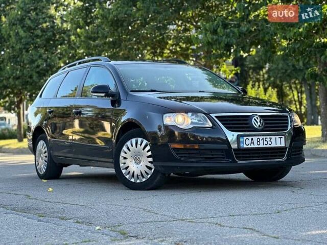 Черный Фольксваген Пассат, объемом двигателя 1.6 л и пробегом 270 тыс. км за 5200 $, фото 1 на Automoto.ua