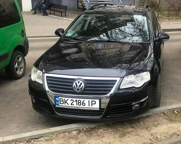 Черный Фольксваген Пассат, объемом двигателя 1.6 л и пробегом 248 тыс. км за 6000 $, фото 1 на Automoto.ua