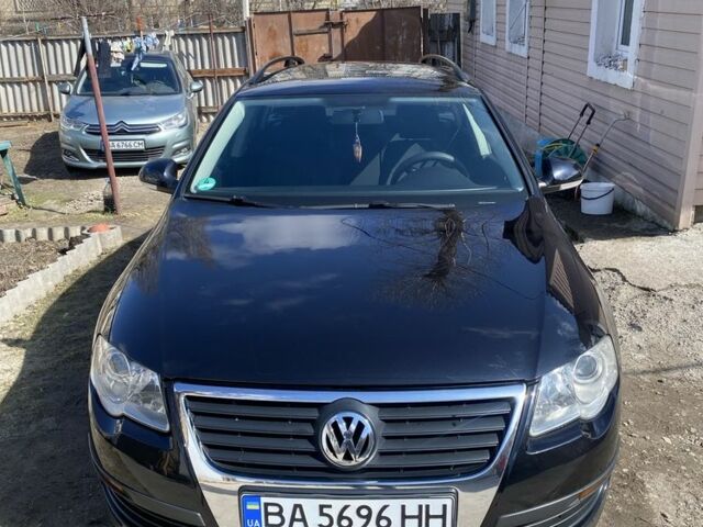 Черный Фольксваген Пассат, объемом двигателя 1.6 л и пробегом 280 тыс. км за 4500 $, фото 1 на Automoto.ua