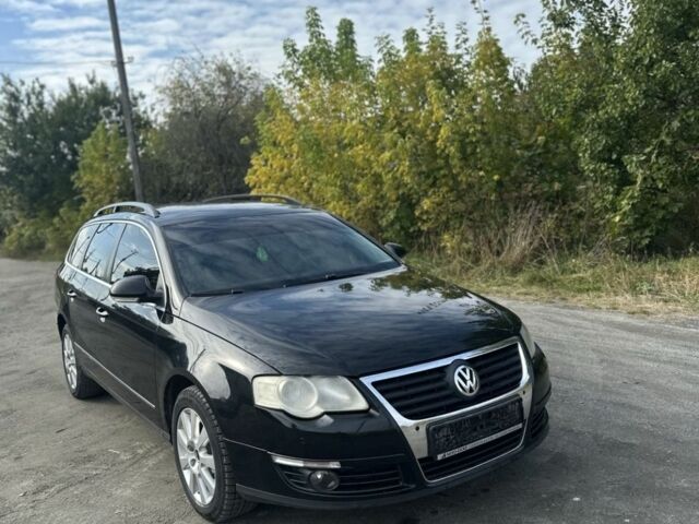Черный Фольксваген Пассат, объемом двигателя 2 л и пробегом 300 тыс. км за 3300 $, фото 1 на Automoto.ua