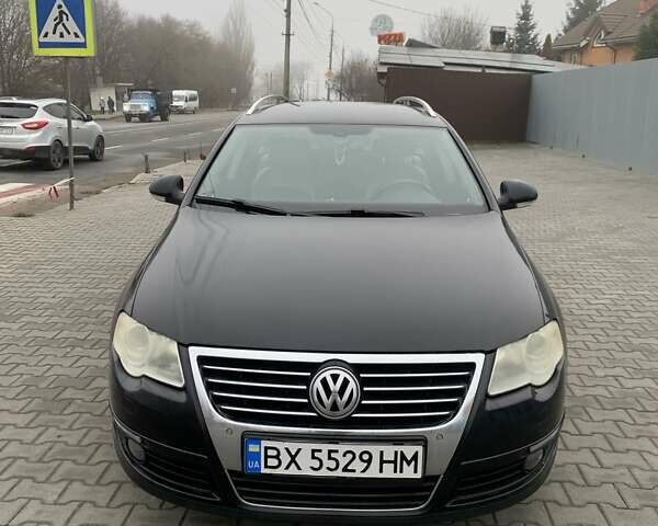 Черный Фольксваген Пассат, объемом двигателя 2 л и пробегом 300 тыс. км за 4700 $, фото 1 на Automoto.ua