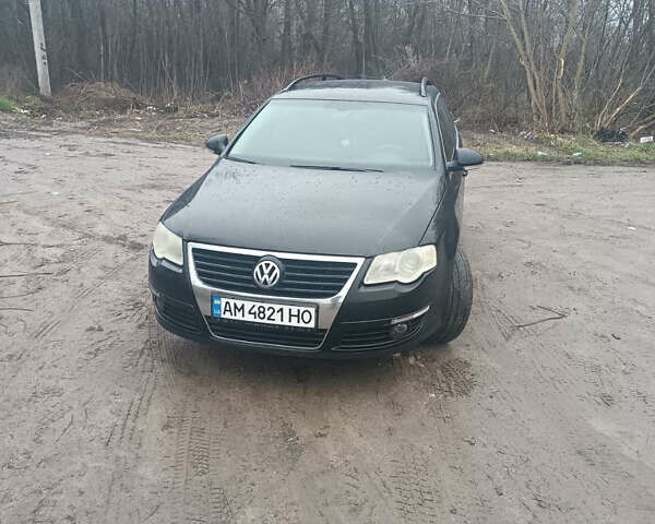 Чорний Фольксваген Пассат, об'ємом двигуна 2 л та пробігом 280 тис. км за 6950 $, фото 1 на Automoto.ua