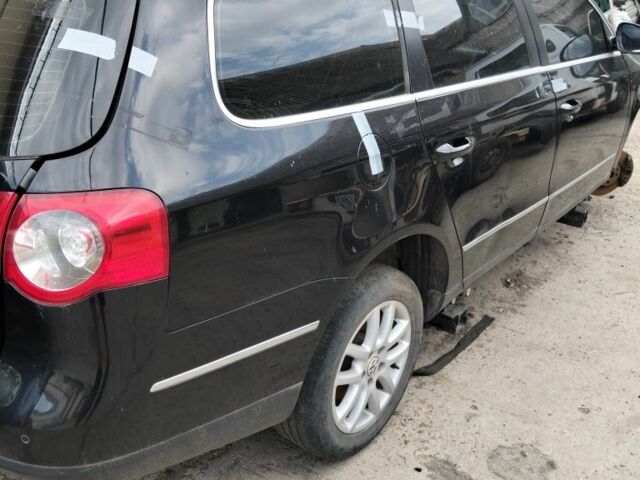 Чорний Фольксваген Пассат, об'ємом двигуна 2 л та пробігом 220 тис. км за 4000 $, фото 1 на Automoto.ua