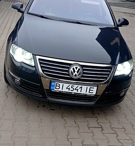 Чорний Фольксваген Пассат, об'ємом двигуна 2 л та пробігом 320 тис. км за 7300 $, фото 1 на Automoto.ua