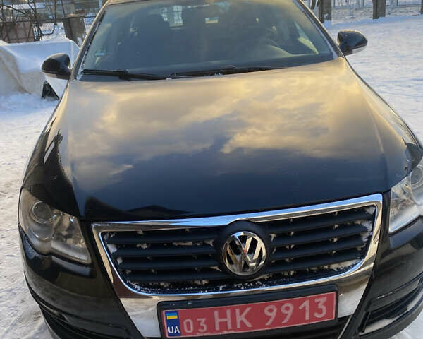 Черный Фольксваген Пассат, объемом двигателя 1.6 л и пробегом 290 тыс. км за 5650 $, фото 1 на Automoto.ua