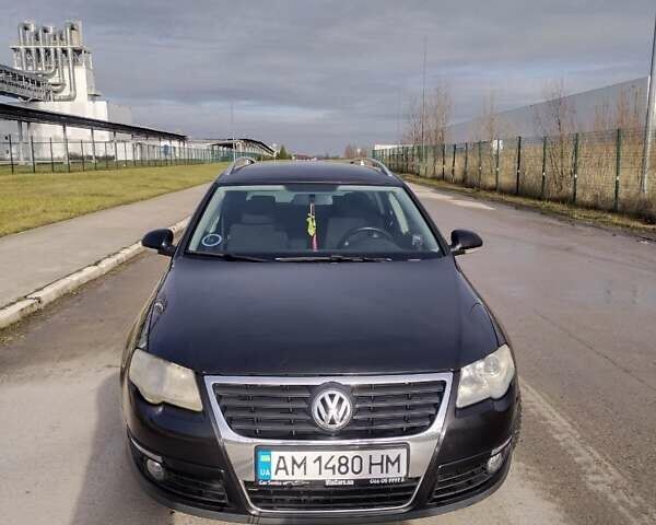 Чорний Фольксваген Пассат, об'ємом двигуна 2 л та пробігом 220 тис. км за 6450 $, фото 1 на Automoto.ua