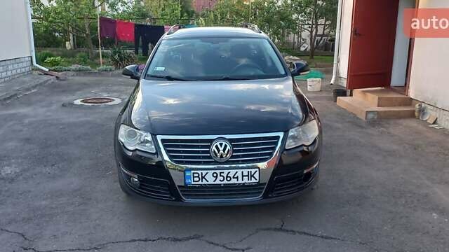 Черный Фольксваген Пассат, объемом двигателя 1.6 л и пробегом 370 тыс. км за 5200 $, фото 1 на Automoto.ua