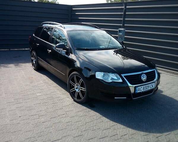 Чорний Фольксваген Пассат, об'ємом двигуна 2 л та пробігом 237 тис. км за 7100 $, фото 1 на Automoto.ua