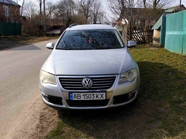 Чорний Фольксваген Пассат, об'ємом двигуна 2 л та пробігом 290 тис. км за 6650 $, фото 1 на Automoto.ua