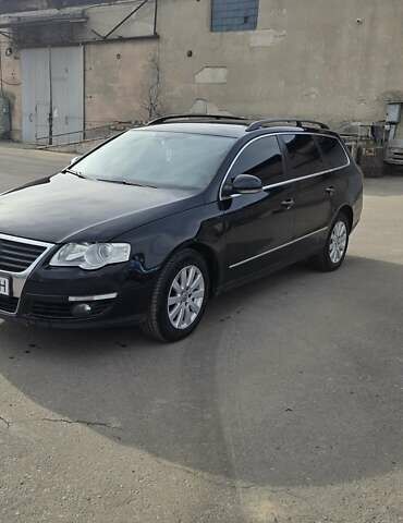 Чорний Фольксваген Пассат, об'ємом двигуна 2 л та пробігом 280 тис. км за 5900 $, фото 1 на Automoto.ua