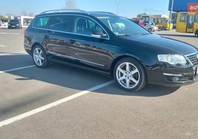 Чорний Фольксваген Пассат, об'ємом двигуна 1.6 л та пробігом 232 тис. км за 6600 $, фото 1 на Automoto.ua