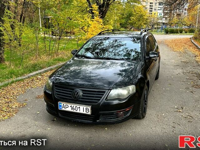 Черный Фольксваген Пассат, объемом двигателя 2 л и пробегом 245 тыс. км за 5500 $, фото 1 на Automoto.ua