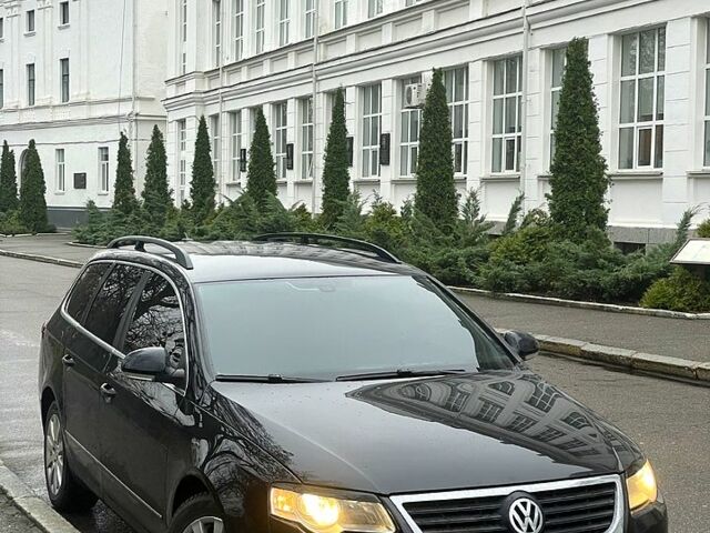 Черный Фольксваген Пассат, объемом двигателя 1.8 л и пробегом 252 тыс. км за 6400 $, фото 1 на Automoto.ua