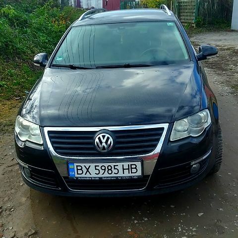 Чорний Фольксваген Пассат, об'ємом двигуна 2 л та пробігом 302 тис. км за 6300 $, фото 1 на Automoto.ua