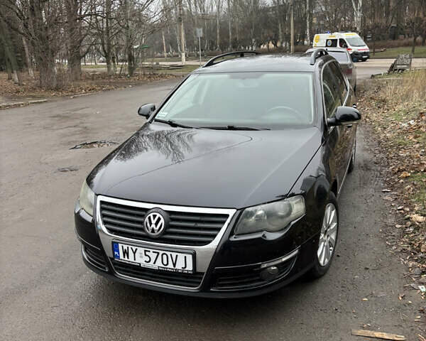 Черный Фольксваген Пассат, объемом двигателя 2 л и пробегом 350 тыс. км за 3100 $, фото 1 на Automoto.ua