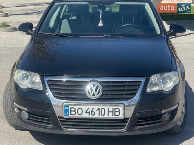 Черный Фольксваген Пассат, объемом двигателя 1.9 л и пробегом 270 тыс. км за 5500 $, фото 1 на Automoto.ua