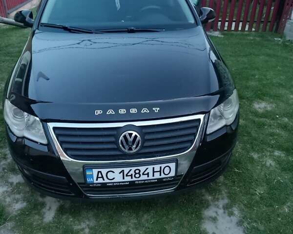 Черный Фольксваген Пассат, объемом двигателя 2 л и пробегом 340 тыс. км за 6500 $, фото 1 на Automoto.ua