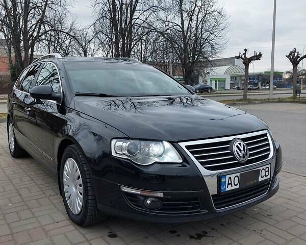 Черный Фольксваген Пассат, объемом двигателя 1.8 л и пробегом 175 тыс. км за 7899 $, фото 1 на Automoto.ua