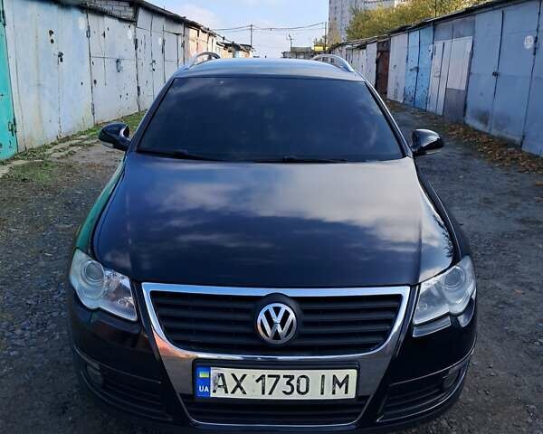 Черный Фольксваген Пассат, объемом двигателя 1.97 л и пробегом 237 тыс. км за 8200 $, фото 1 на Automoto.ua