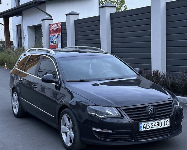 Черный Фольксваген Пассат, объемом двигателя 1.97 л и пробегом 300 тыс. км за 5800 $, фото 1 на Automoto.ua