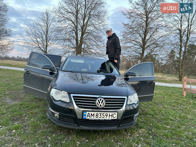 Чорний Фольксваген Пассат, об'ємом двигуна 2 л та пробігом 230 тис. км за 5300 $, фото 1 на Automoto.ua