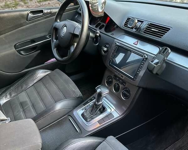 Чорний Фольксваген Пассат, об'ємом двигуна 2 л та пробігом 260 тис. км за 6800 $, фото 1 на Automoto.ua