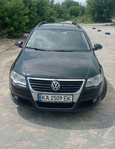 Черный Фольксваген Пассат, объемом двигателя 1.6 л и пробегом 370 тыс. км за 7200 $, фото 1 на Automoto.ua