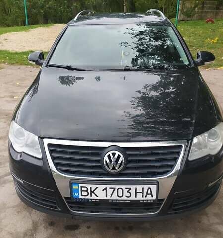 Черный Фольксваген Пассат, объемом двигателя 1.39 л и пробегом 234 тыс. км за 5999 $, фото 1 на Automoto.ua