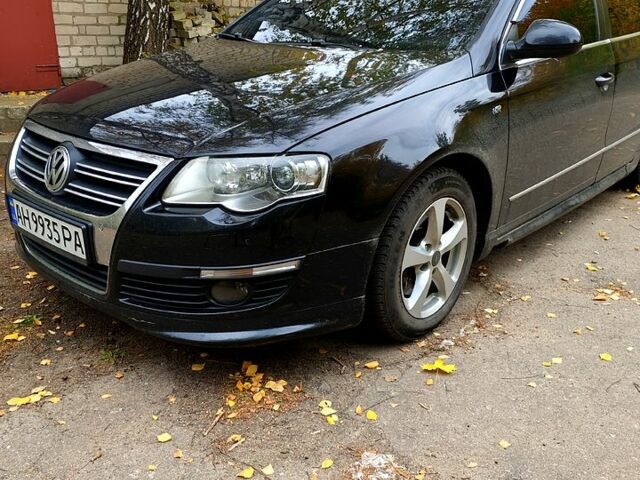 Черный Фольксваген Пассат, объемом двигателя 2 л и пробегом 340 тыс. км за 6800 $, фото 1 на Automoto.ua