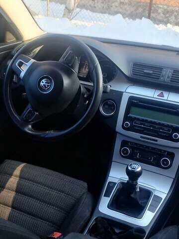 Черный Фольксваген Пассат, объемом двигателя 1.8 л и пробегом 276 тыс. км за 5800 $, фото 1 на Automoto.ua