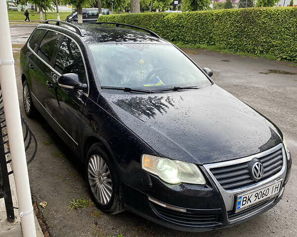 Черный Фольксваген Пассат, объемом двигателя 1.6 л и пробегом 280 тыс. км за 5600 $, фото 1 на Automoto.ua