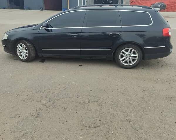 Черный Фольксваген Пассат, объемом двигателя 1.97 л и пробегом 286 тыс. км за 7000 $, фото 1 на Automoto.ua