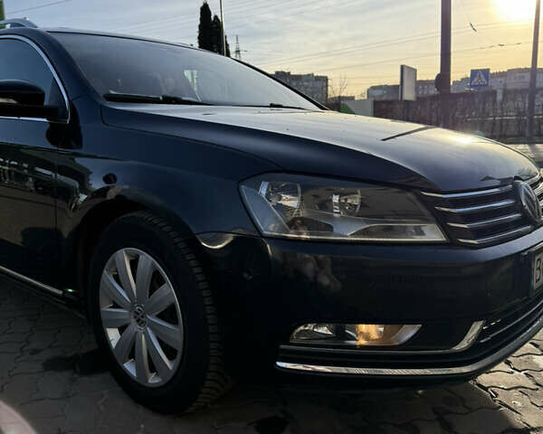 Черный Фольксваген Пассат, объемом двигателя 2 л и пробегом 220 тыс. км за 10800 $, фото 1 на Automoto.ua