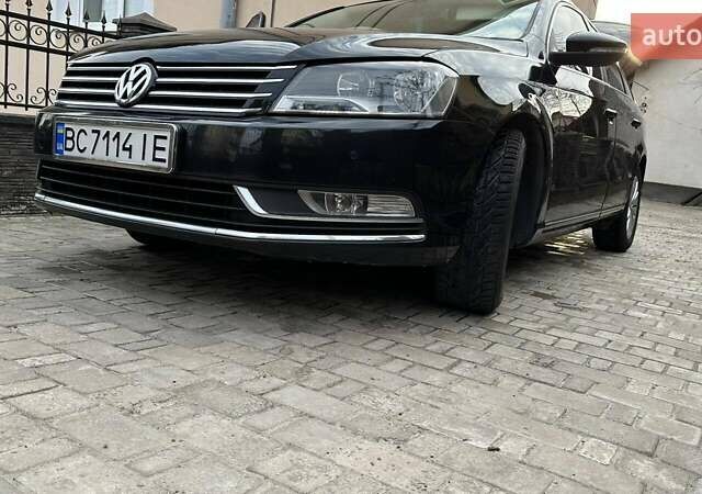 Черный Фольксваген Пассат, объемом двигателя 1.6 л и пробегом 220 тыс. км за 11000 $, фото 1 на Automoto.ua