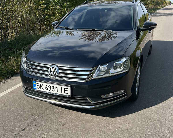 Черный Фольксваген Пассат, объемом двигателя 1.97 л и пробегом 321 тыс. км за 10200 $, фото 1 на Automoto.ua