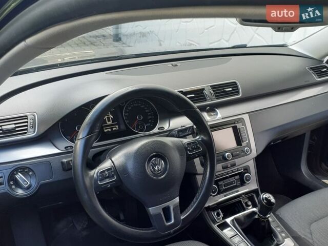 Чорний Фольксваген Пассат, об'ємом двигуна 2 л та пробігом 291 тис. км за 10900 $, фото 1 на Automoto.ua