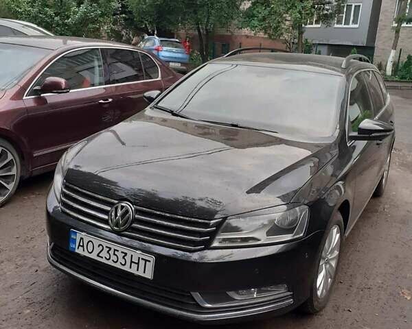 Чорний Фольксваген Пассат, об'ємом двигуна 2 л та пробігом 290 тис. км за 9500 $, фото 1 на Automoto.ua