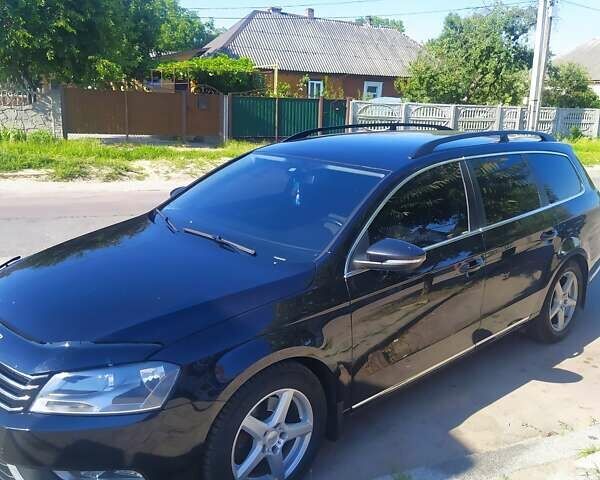 Черный Фольксваген Пассат, объемом двигателя 1.6 л и пробегом 272 тыс. км за 9000 $, фото 1 на Automoto.ua