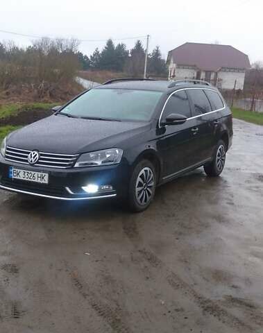 Черный Фольксваген Пассат, объемом двигателя 2 л и пробегом 380 тыс. км за 11200 $, фото 1 на Automoto.ua