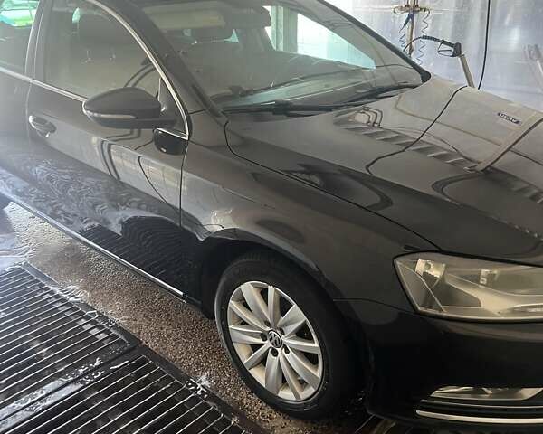 Черный Фольксваген Пассат, объемом двигателя 1.97 л и пробегом 297 тыс. км за 9500 $, фото 1 на Automoto.ua