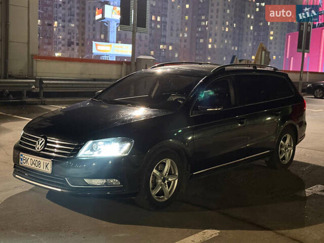 Черный Фольксваген Пассат, объемом двигателя 1.4 л и пробегом 325 тыс. км за 5999 $, фото 1 на Automoto.ua
