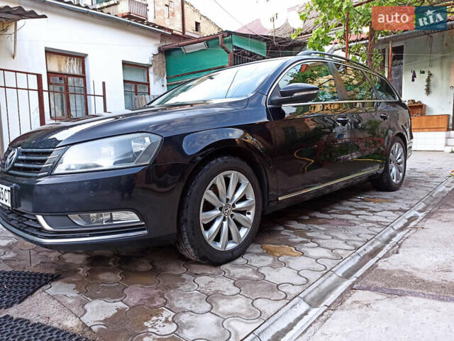 Черный Фольксваген Пассат, объемом двигателя 1.97 л и пробегом 261 тыс. км за 11000 $, фото 1 на Automoto.ua