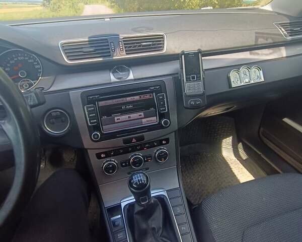 Чорний Фольксваген Пассат, об'ємом двигуна 0 л та пробігом 230 тис. км за 10500 $, фото 1 на Automoto.ua