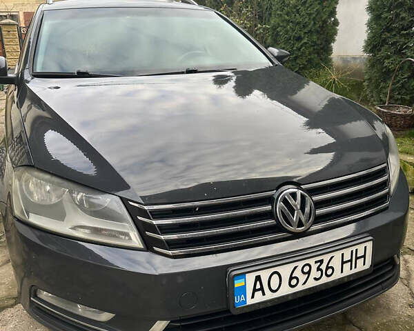 Черный Фольксваген Пассат, объемом двигателя 2 л и пробегом 315 тыс. км за 8900 $, фото 1 на Automoto.ua