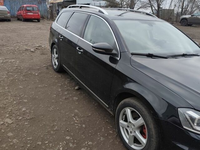 Черный Фольксваген Пассат, объемом двигателя 1.6 л и пробегом 280 тыс. км за 5500 $, фото 1 на Automoto.ua