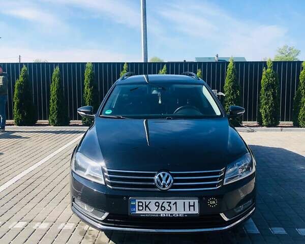 Черный Фольксваген Пассат, объемом двигателя 1.97 л и пробегом 259 тыс. км за 11400 $, фото 1 на Automoto.ua