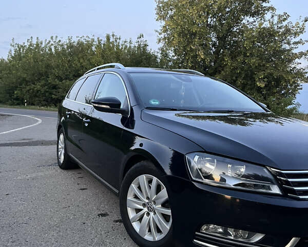 Черный Фольксваген Пассат, объемом двигателя 1.97 л и пробегом 251 тыс. км за 12000 $, фото 1 на Automoto.ua